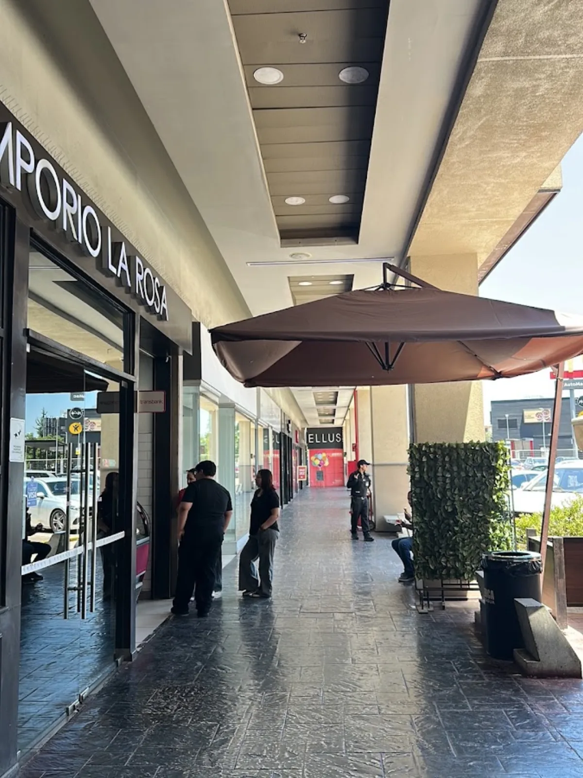 Mall Plaza América