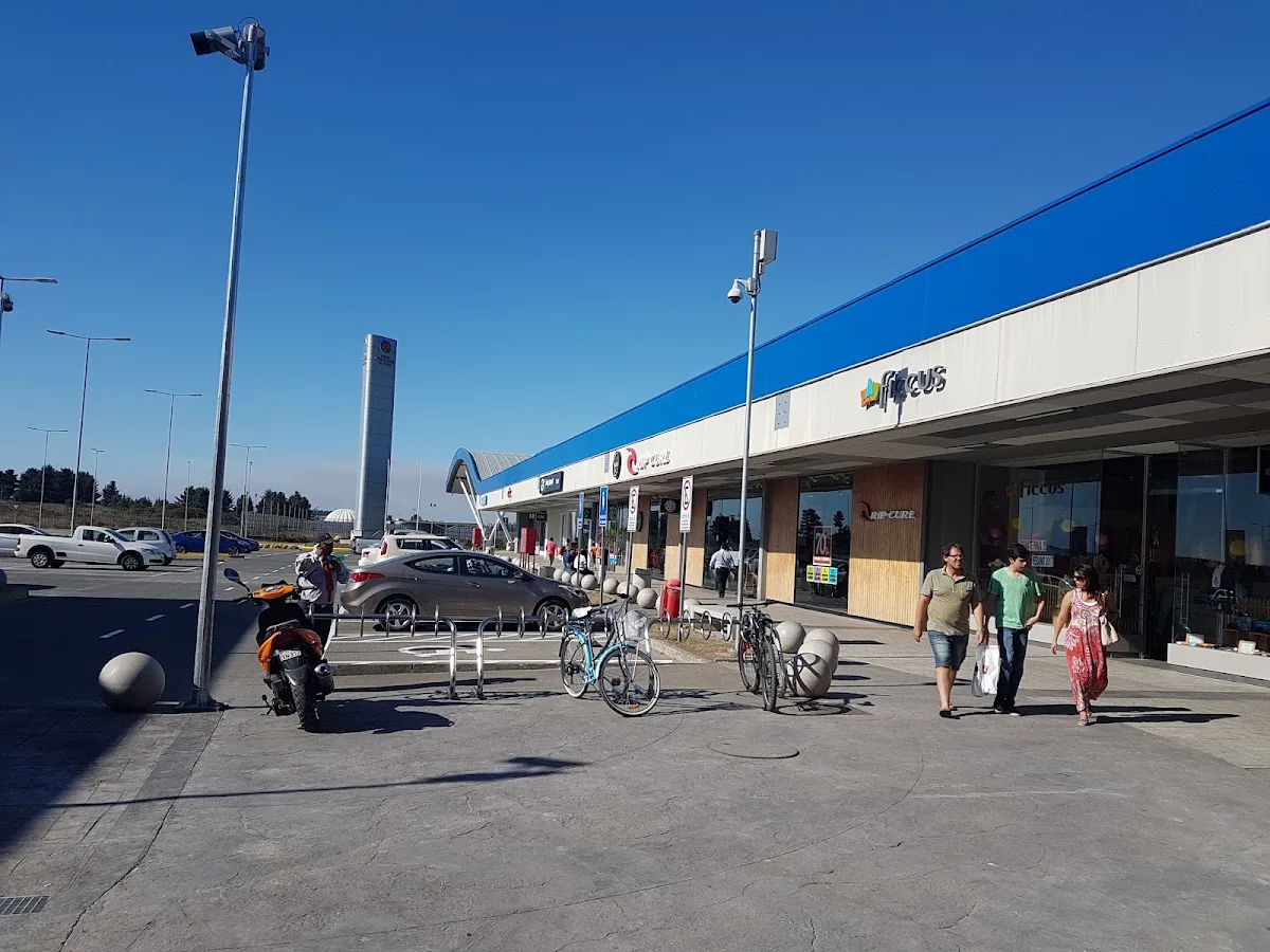 Via Uno Outlet